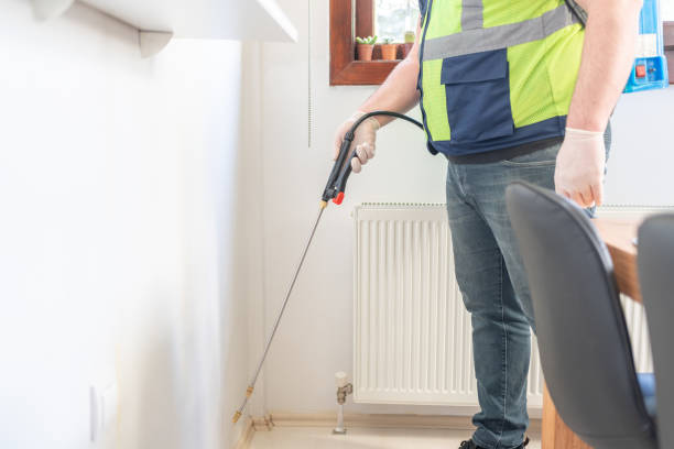 Best Pest Control for Restaurants  in Woodlake, CA